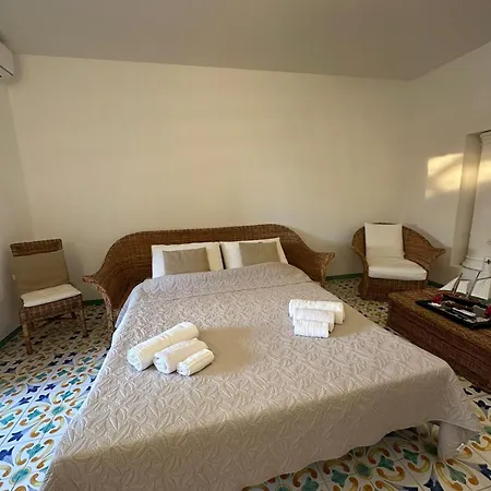 Vie En Rose * Sorrento