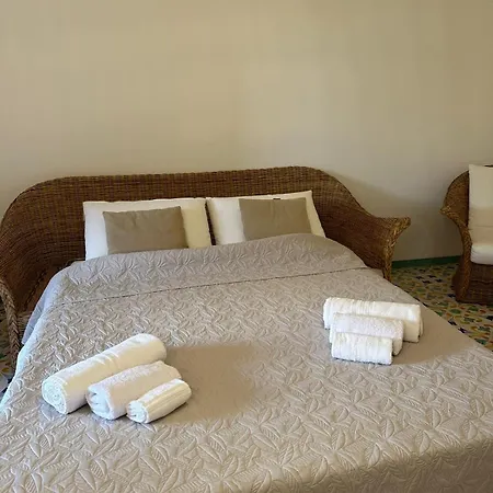 Vie En Rose Sorrento