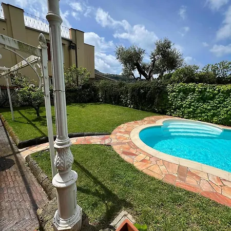 Vie En Rose Sorrento