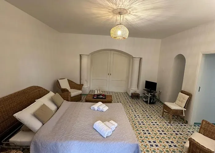 Vie En Rose Villa Sorrento