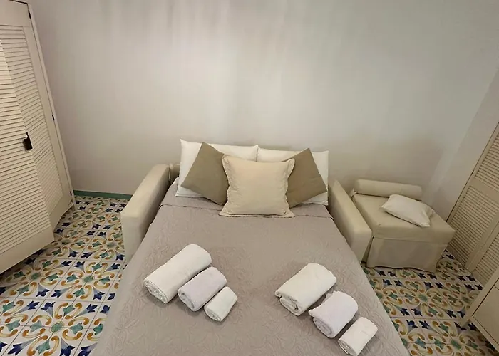 Vie En Rose Villa Sorrento