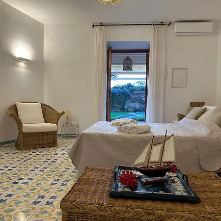 Vie En Rose Sorrento