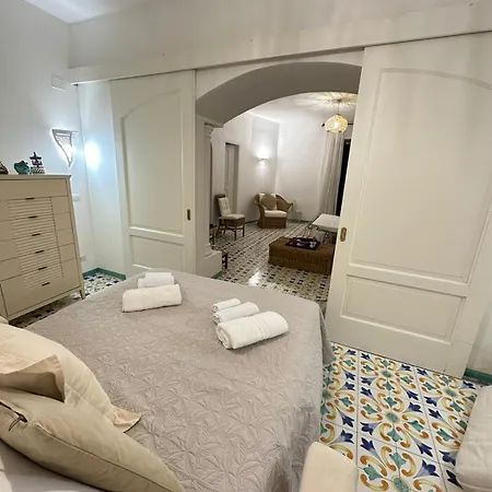 Vie En Rose * Sorrento